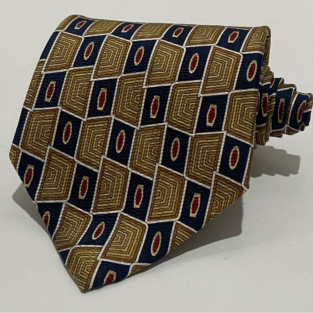Van Heusen Men's Imported Silk Tie Geometric Gold Navy Red Diamond Pattern USA